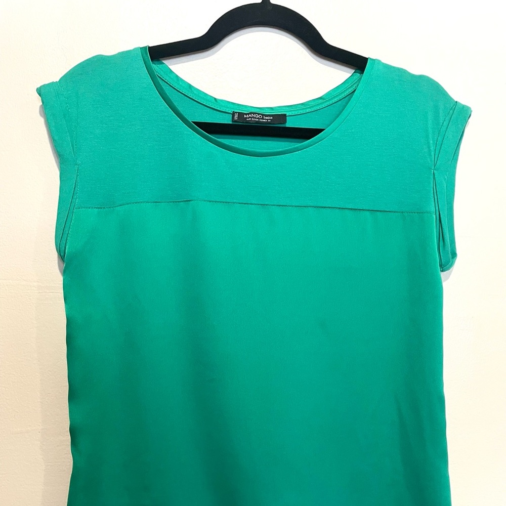 Green Mango silky mixed media top size XS.